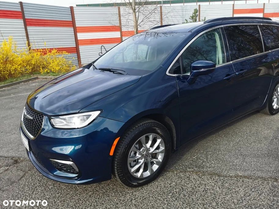 Chrysler Pacifica - 21