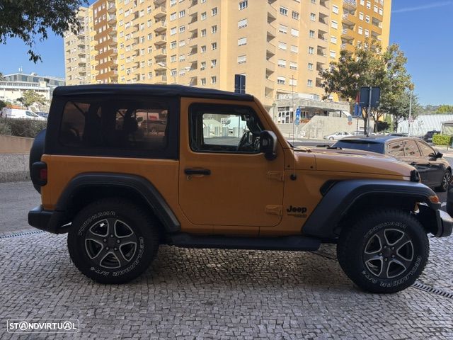 Jeep Wrangler - 38