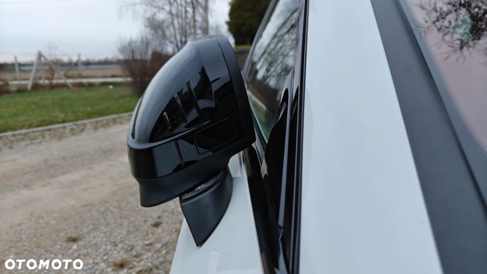 Audi A4 Avant 2.0 TDI ultra S tronic sport - 11