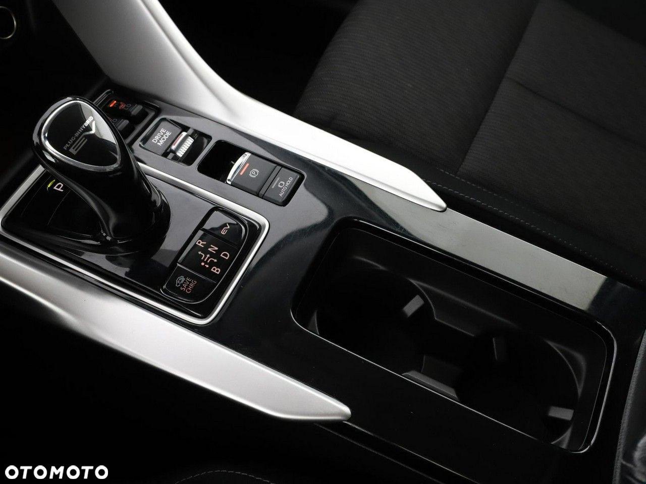 Mitsubishi Eclipse Cross Plug-In Hybrid 4WD Basis - 27