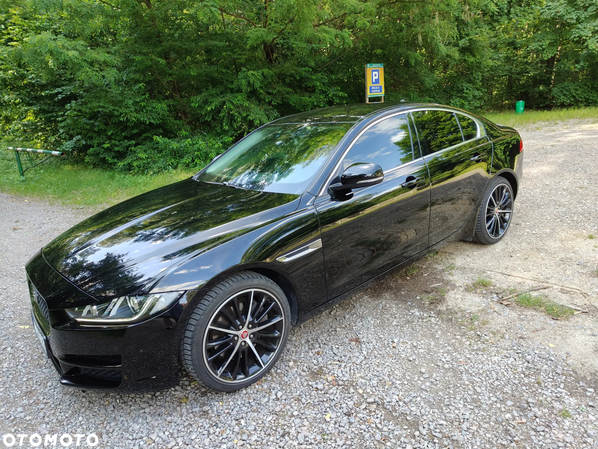 Jaguar XE 2.0 D AWD Portfolio - 26