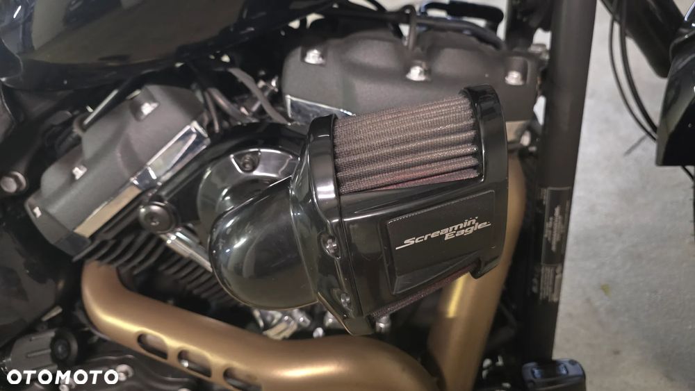 Harley-Davidson Softail Fat Bob - 8