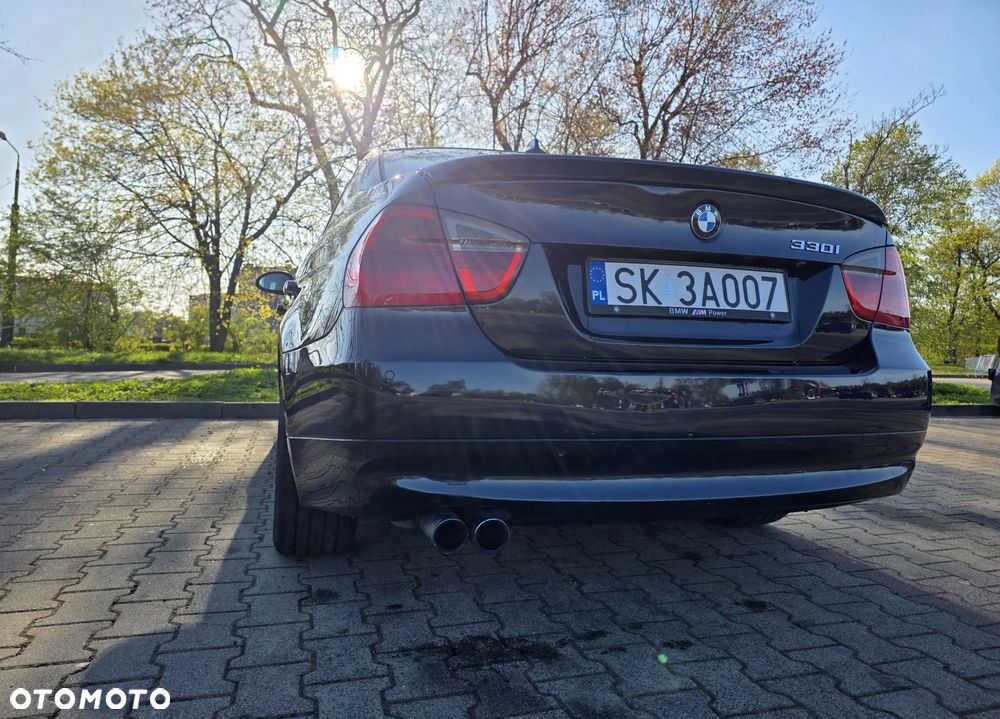 BMW Seria 3 330i - 7