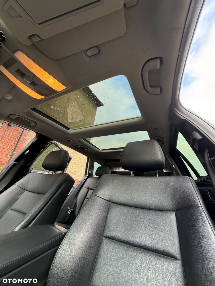 Mercedes-Benz Klasa E 300 CDI BlueEff Avantgarde - 15