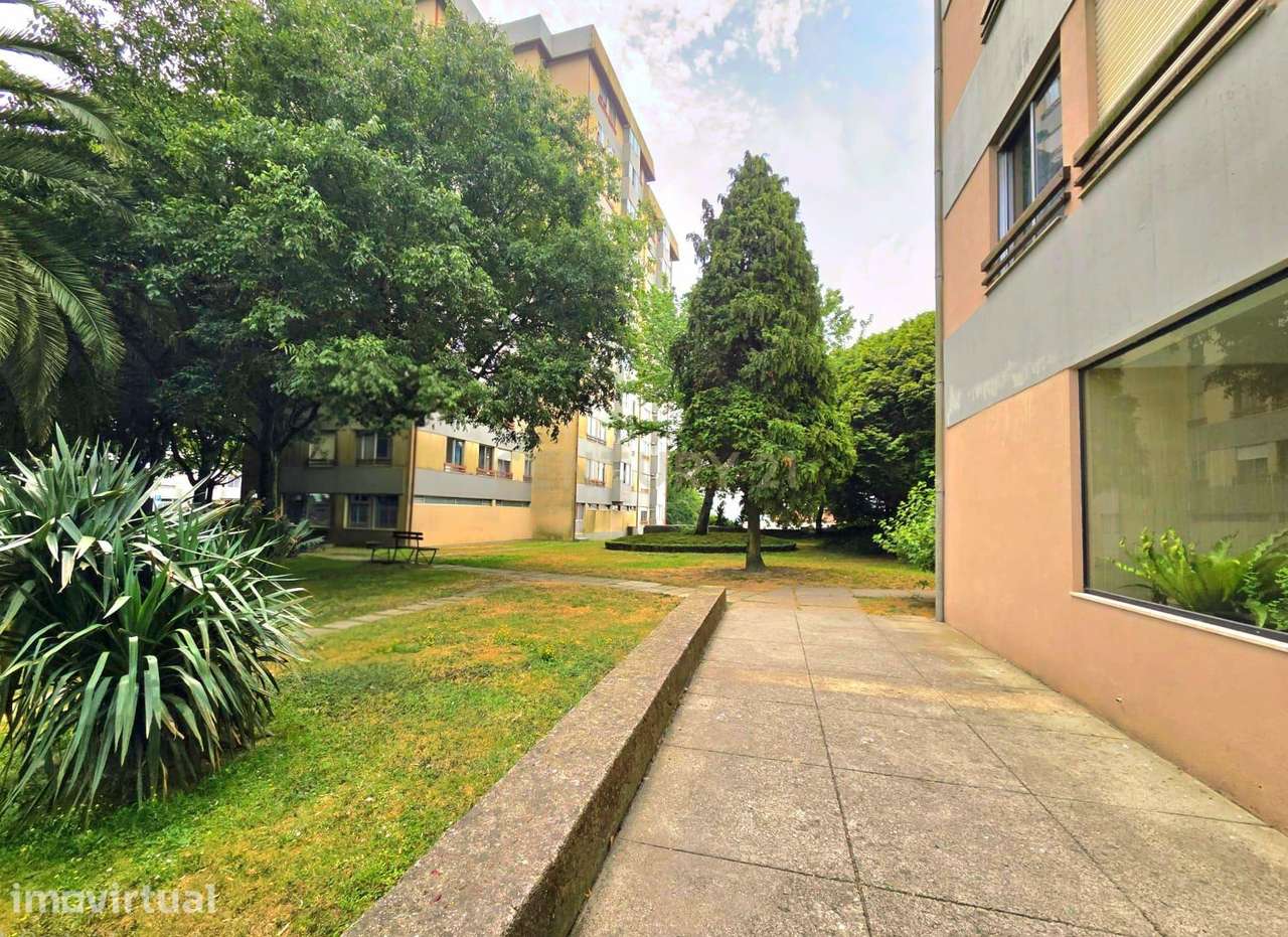 Apartamento T3 em Campanhã, Porto - Oportunidade Única! - Grande imagem: 4/23