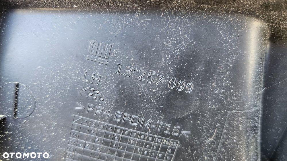 Obudowa osłona plastik fotela lewy lewego opel astra j IV 4 zafira c - 2