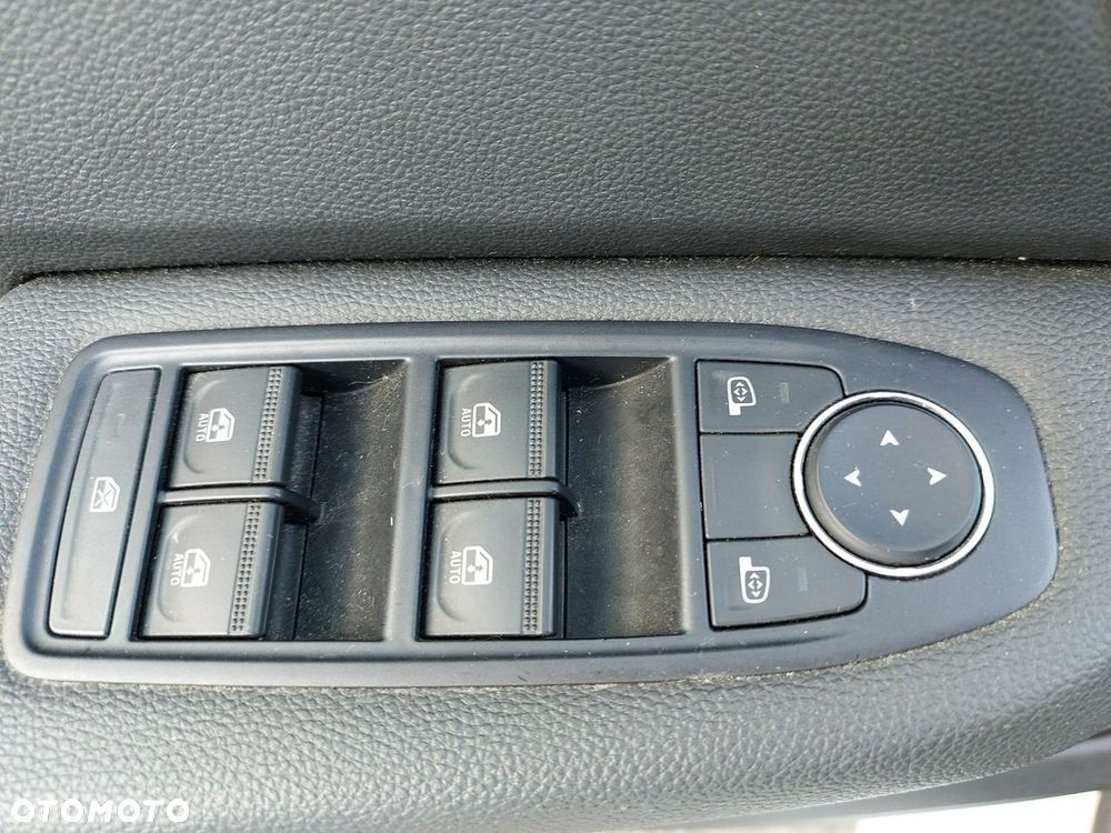 Renault Clio - 24