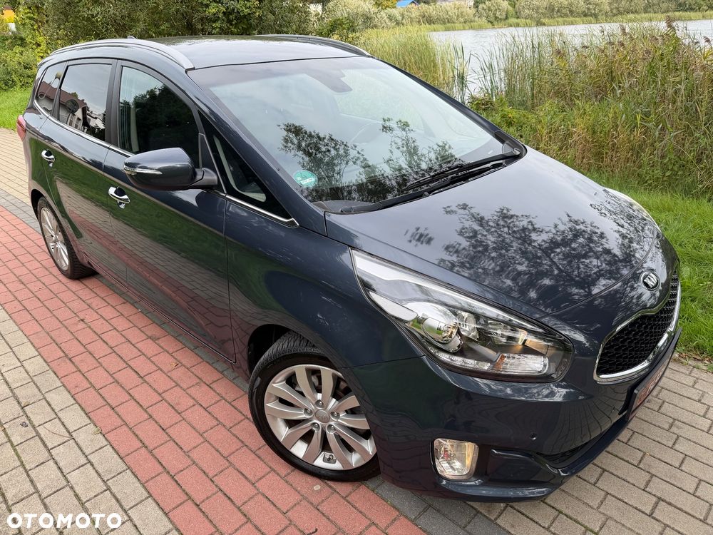 Kia Carens 1.7 CRDi 141 Dream Team Edition - 28