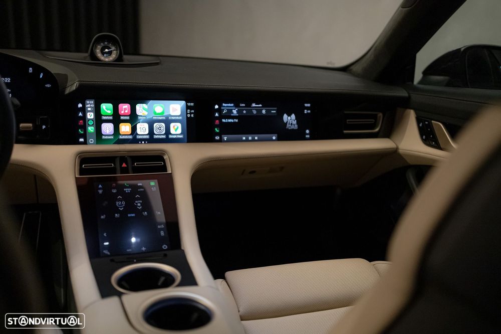 Porsche Taycan Turbo - 55