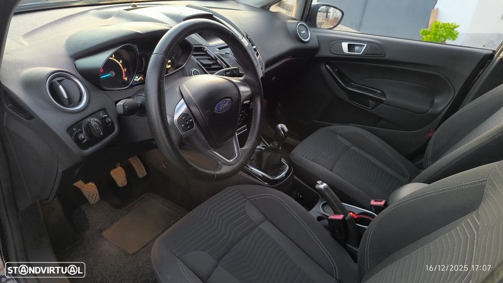 Ford Fiesta 1.0 Ti-VCT Titanium - 34