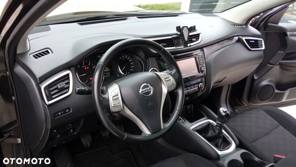 Nissan Qashqai 1.2 DIG-T N-Vision EU6 - 19