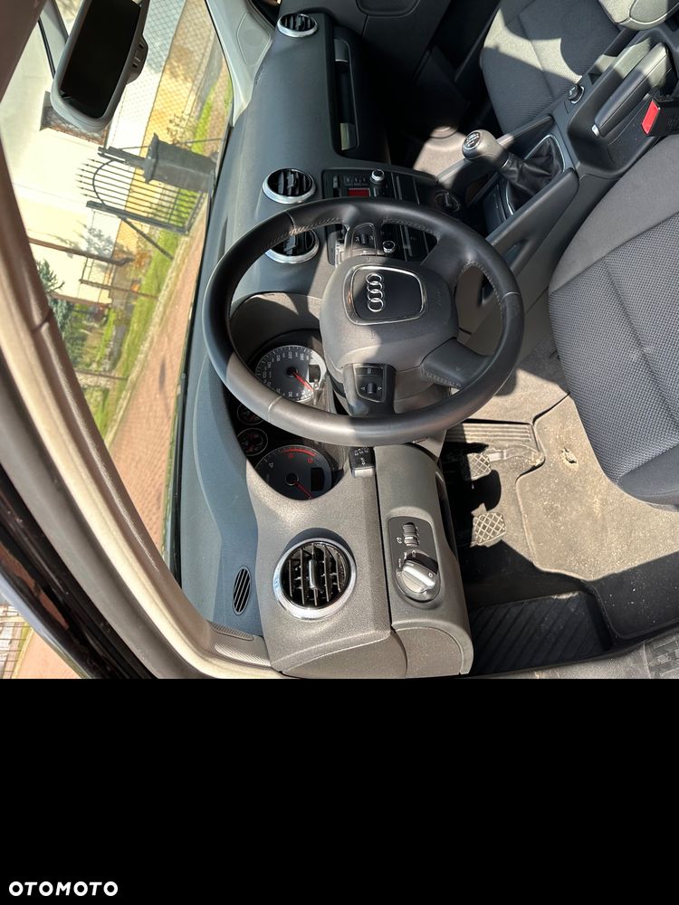 Audi A3 Sportback 1.6 TDI DPF Ambiente - 7