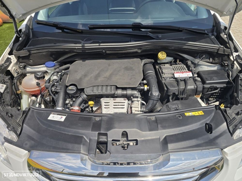 Peugeot 2008 1.2 PureTech Allure - 10