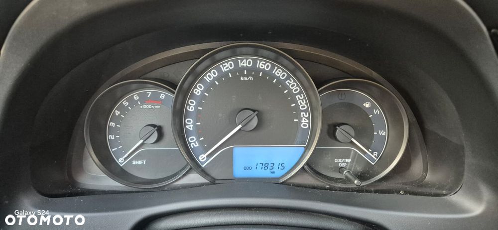 Toyota Auris 1.6 Active - 13