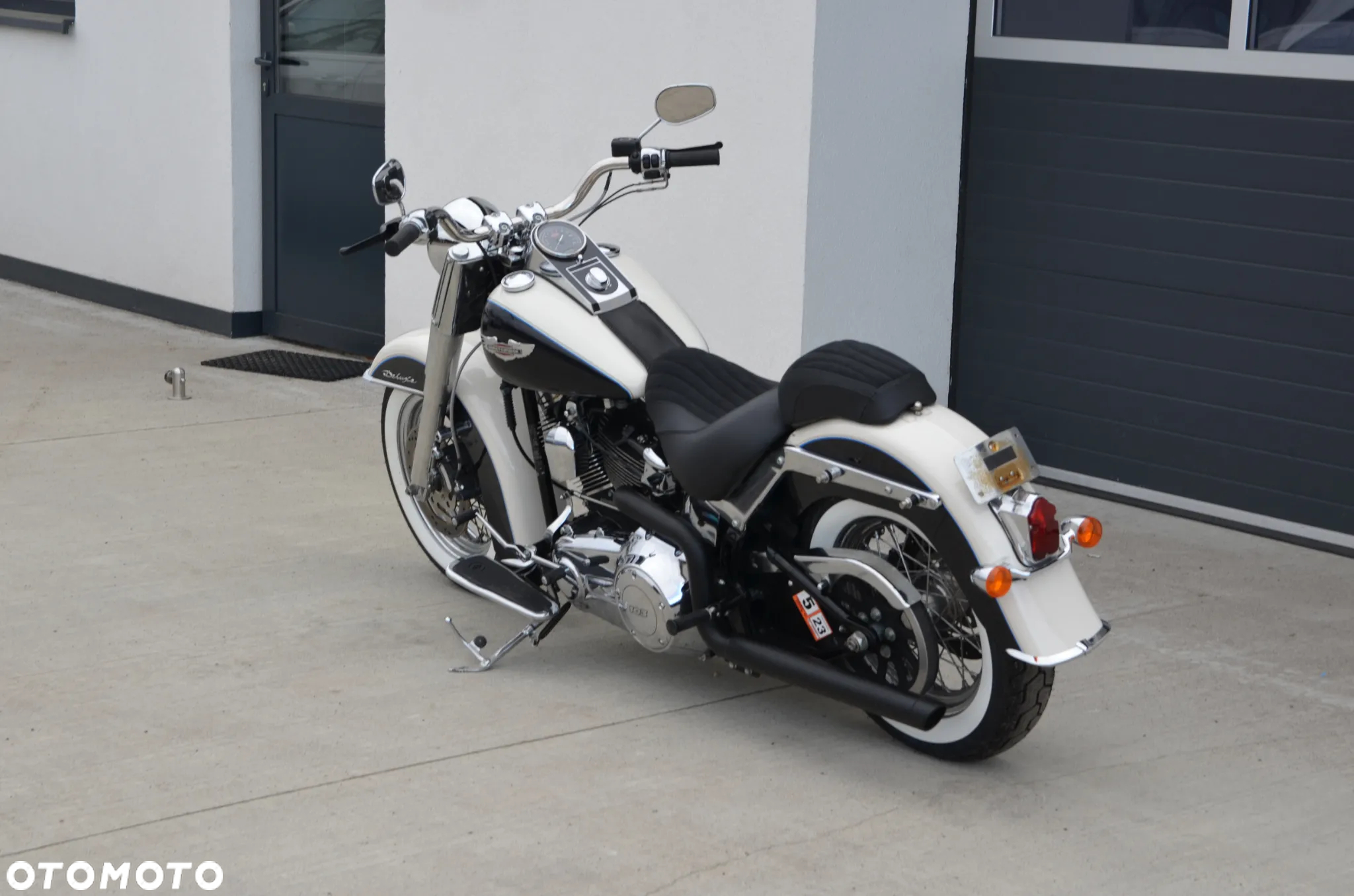 Harley-Davidson Softail Deluxe - 4