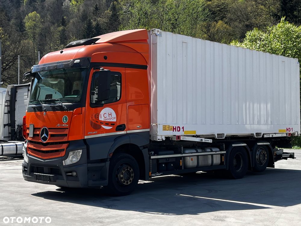 Mercedes-Benz Actros 2548 // BDF 6x2 // Automat // Oś podnoszona // Cały na poduszkach //