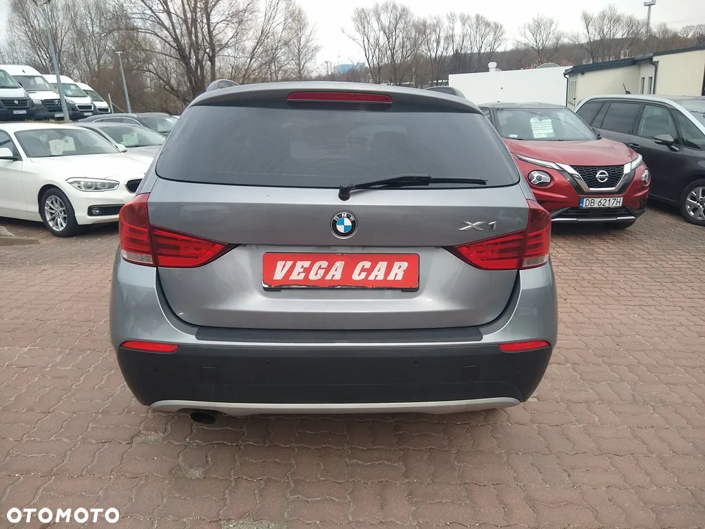 BMW X1 sDrive18i - 19