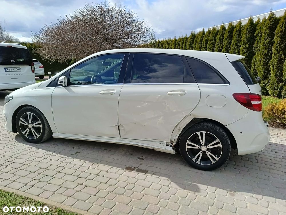 Mercedes-Benz Klasa B 200 (CDI) d 4Matic 7G-DCT AMG Line - 13