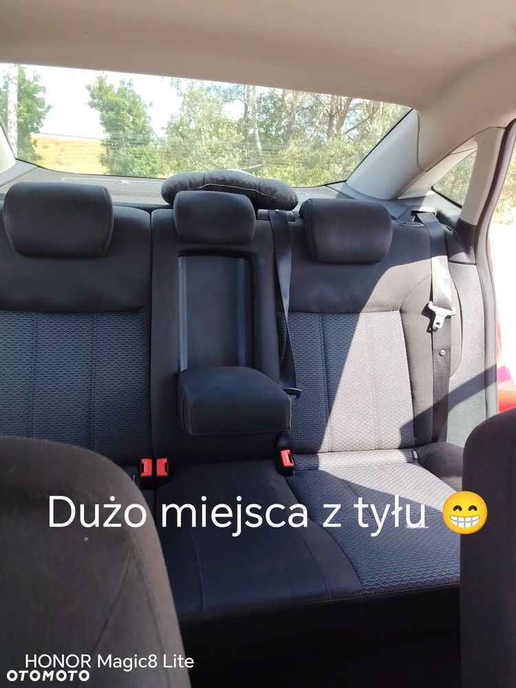 Ford Mondeo 2.0 Ghia - 11