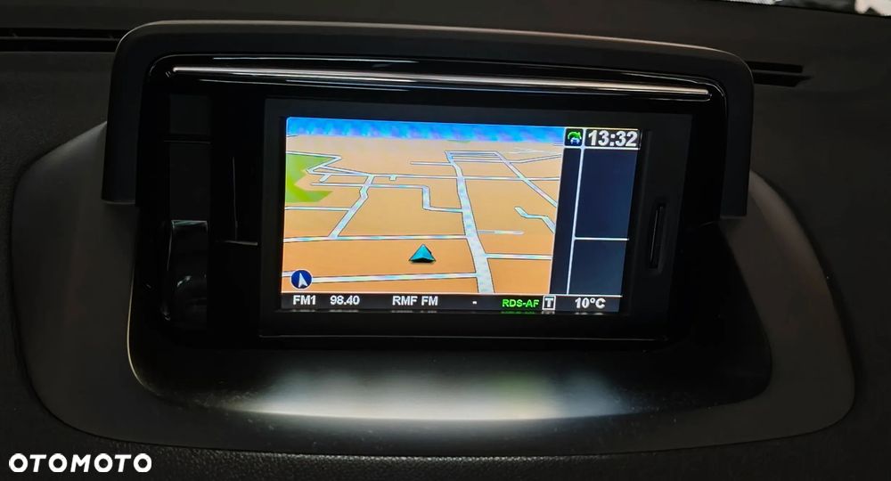 Renault Megane 1.5 dCi Privilege - 11