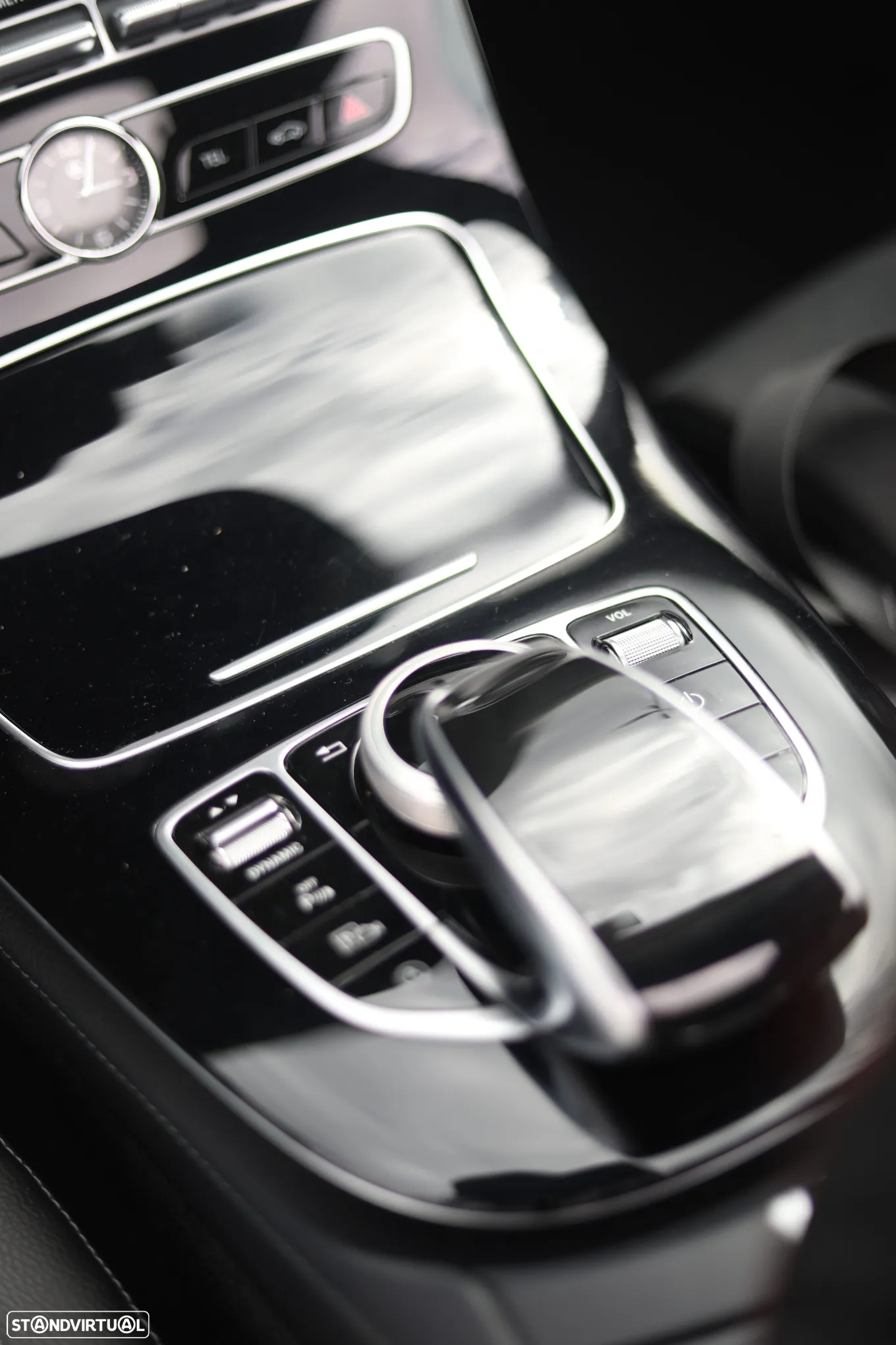 Mercedes-Benz E 220 d 9G-TRONIC AMG Line - 38