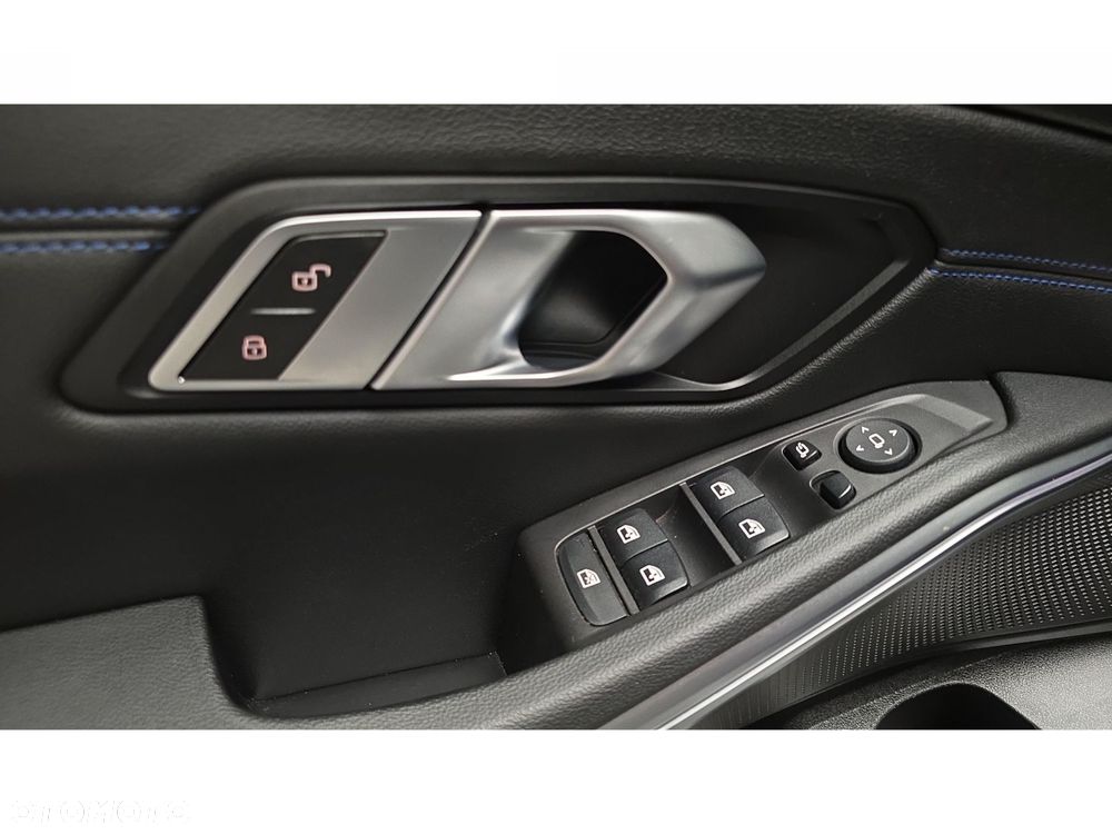 BMW Seria 3 - 30
