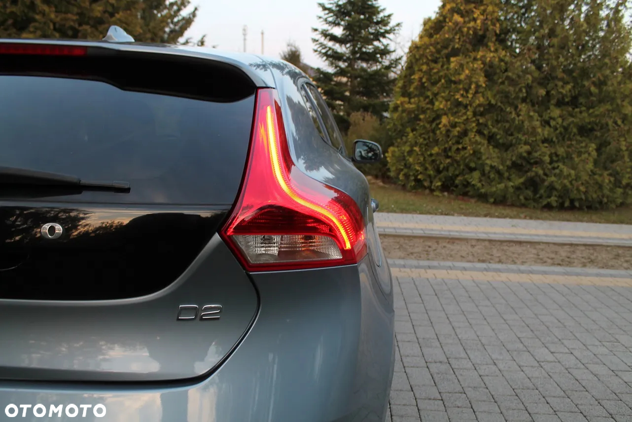 Volvo V40 D2 Momentum - 14