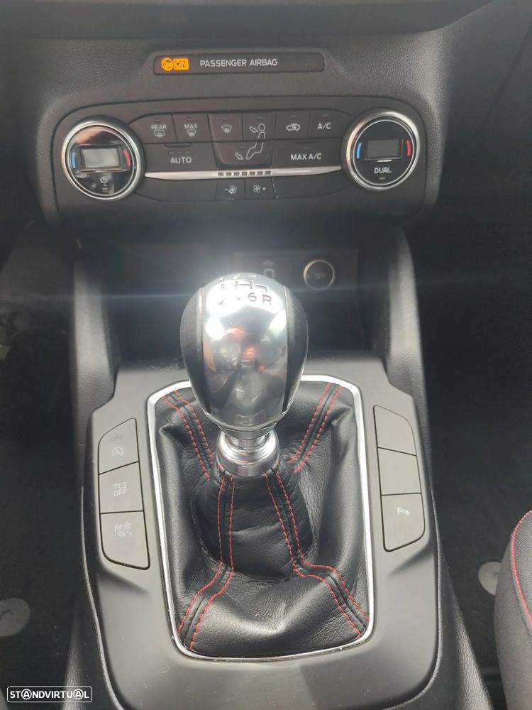 Ford Focus SW 1.0 EcoBoost ST-Line - 20