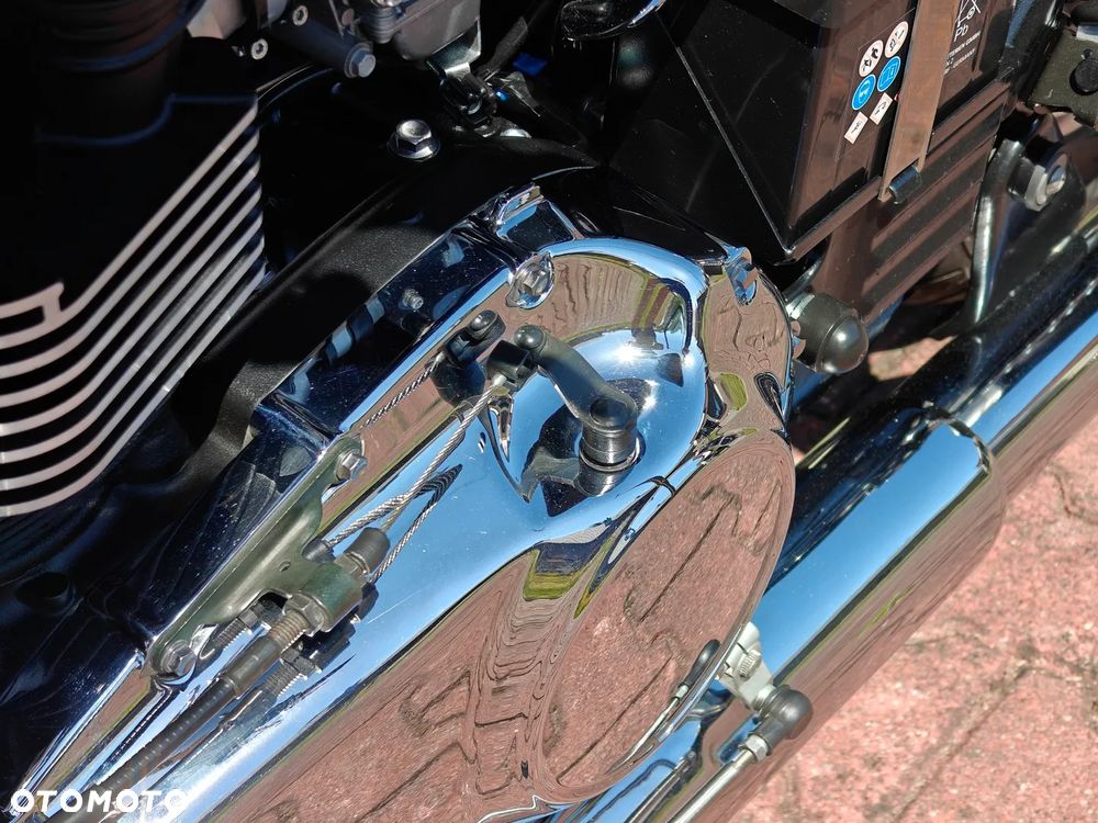 Triumph America - 32