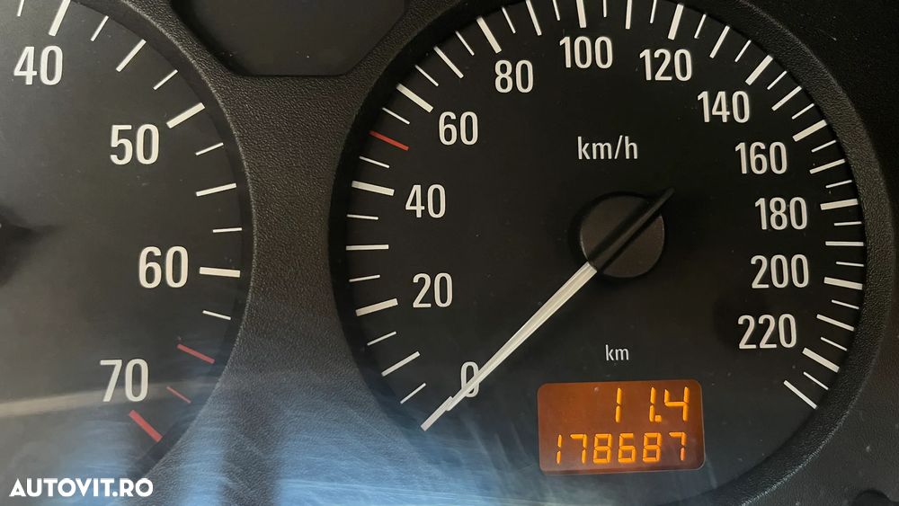 Opel Astra Classic 1.4i - 12