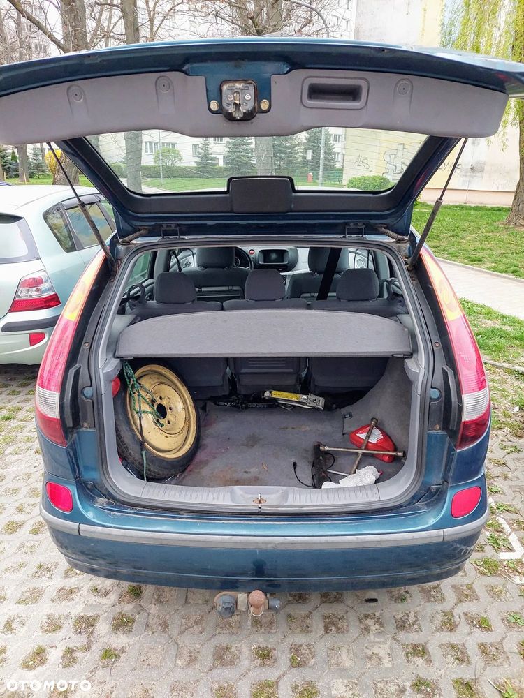 Nissan Almera Tino 1.8 Visia - 3