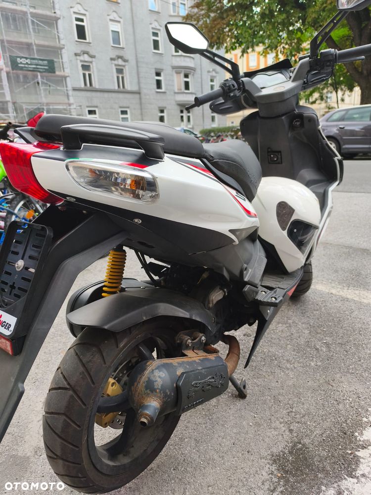 Aprilia SR - 4