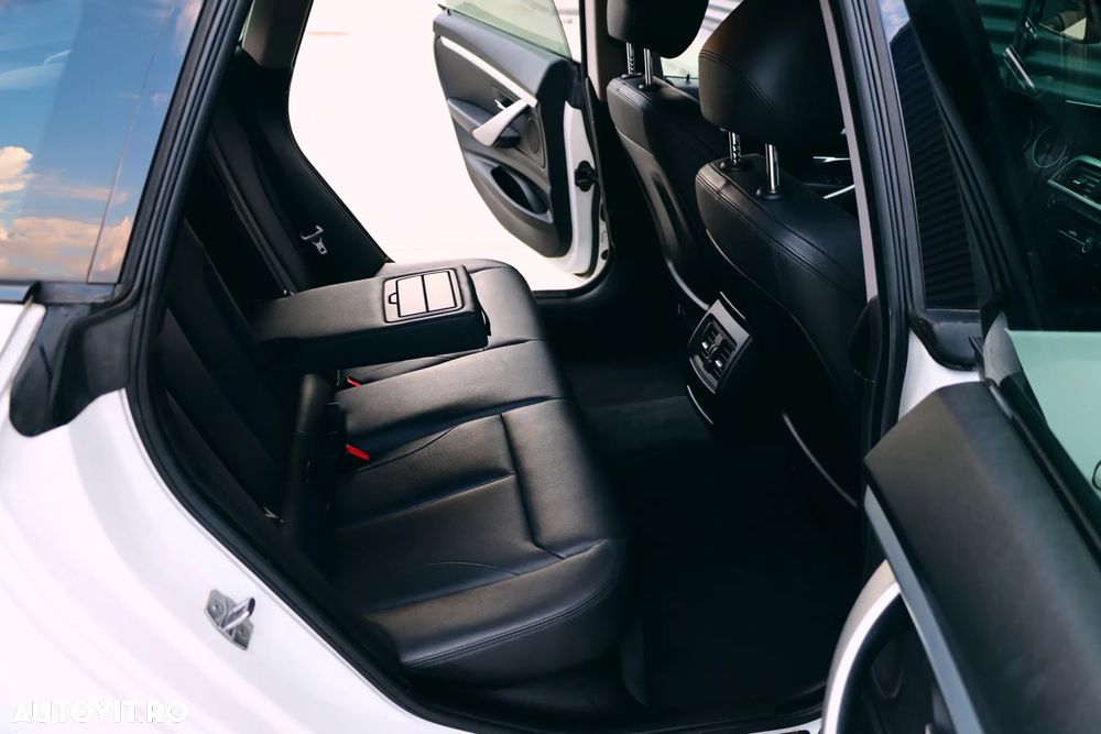 BMW Seria 3 320d Aut. Sport Line - 14