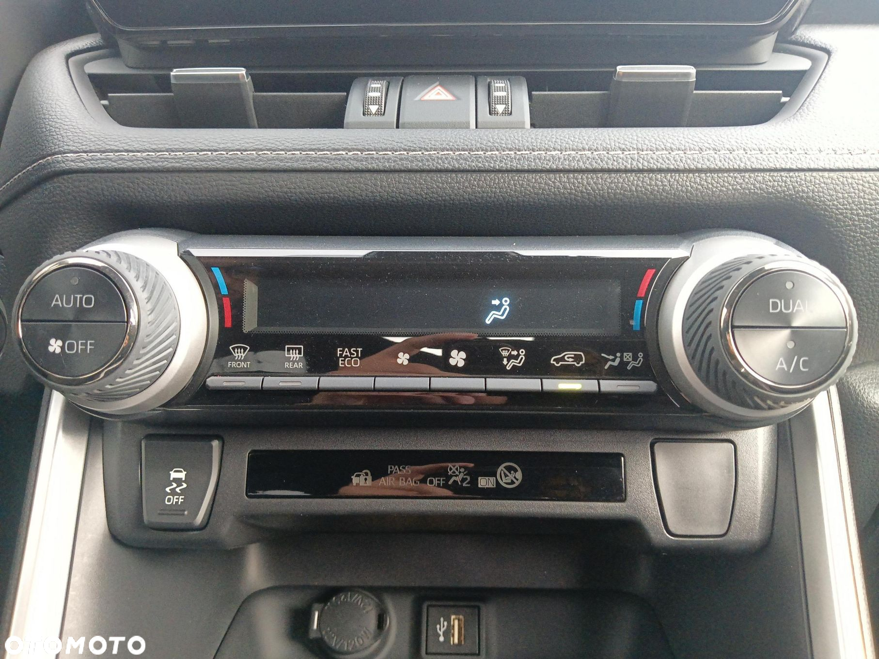 Toyota RAV4 - 23