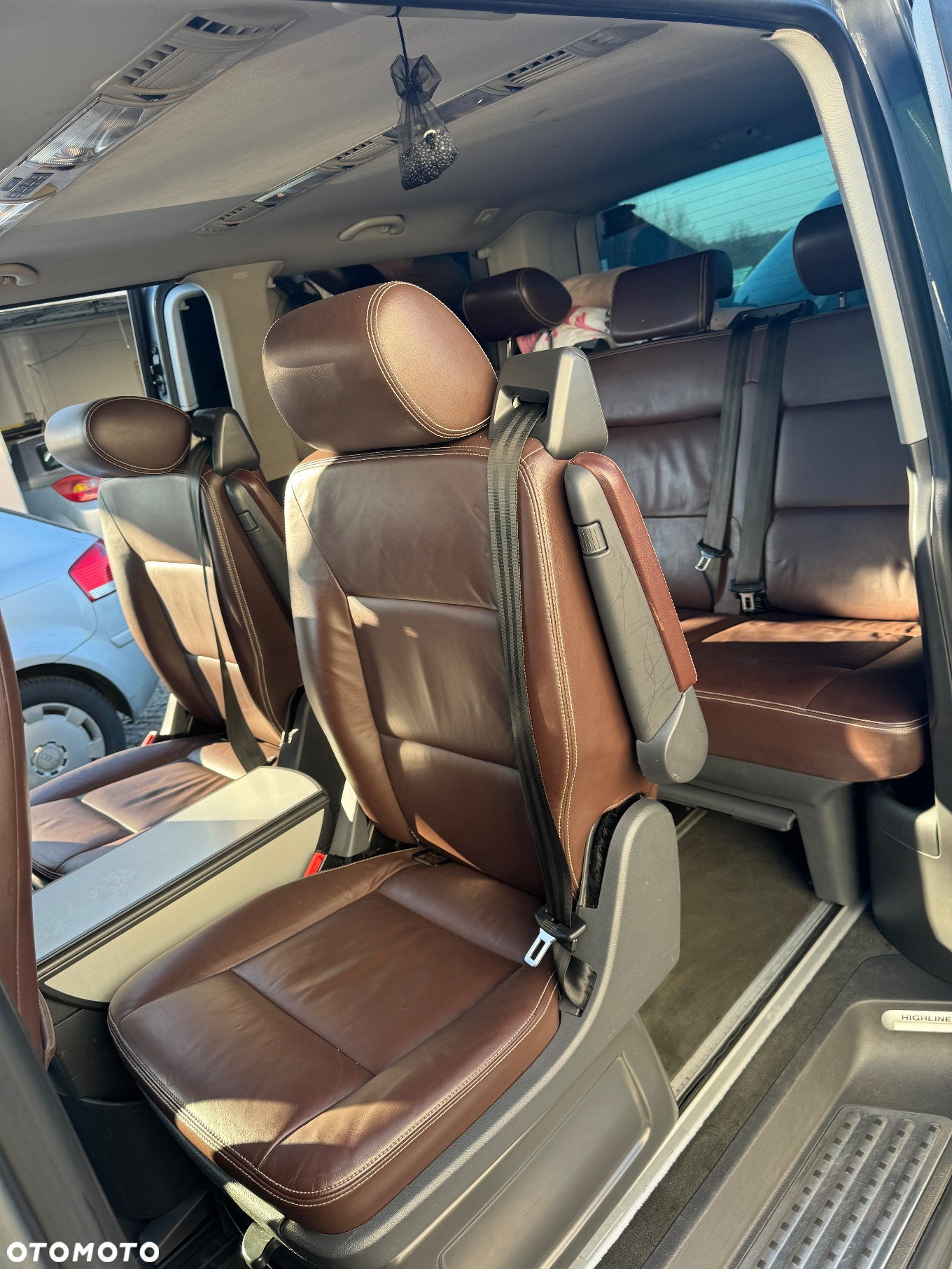 Volkswagen Multivan - 13