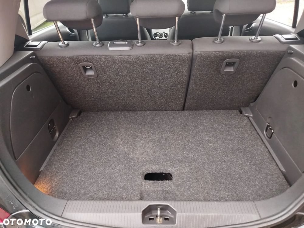 Opel Corsa ver-1-2-16v-color-edition - 13