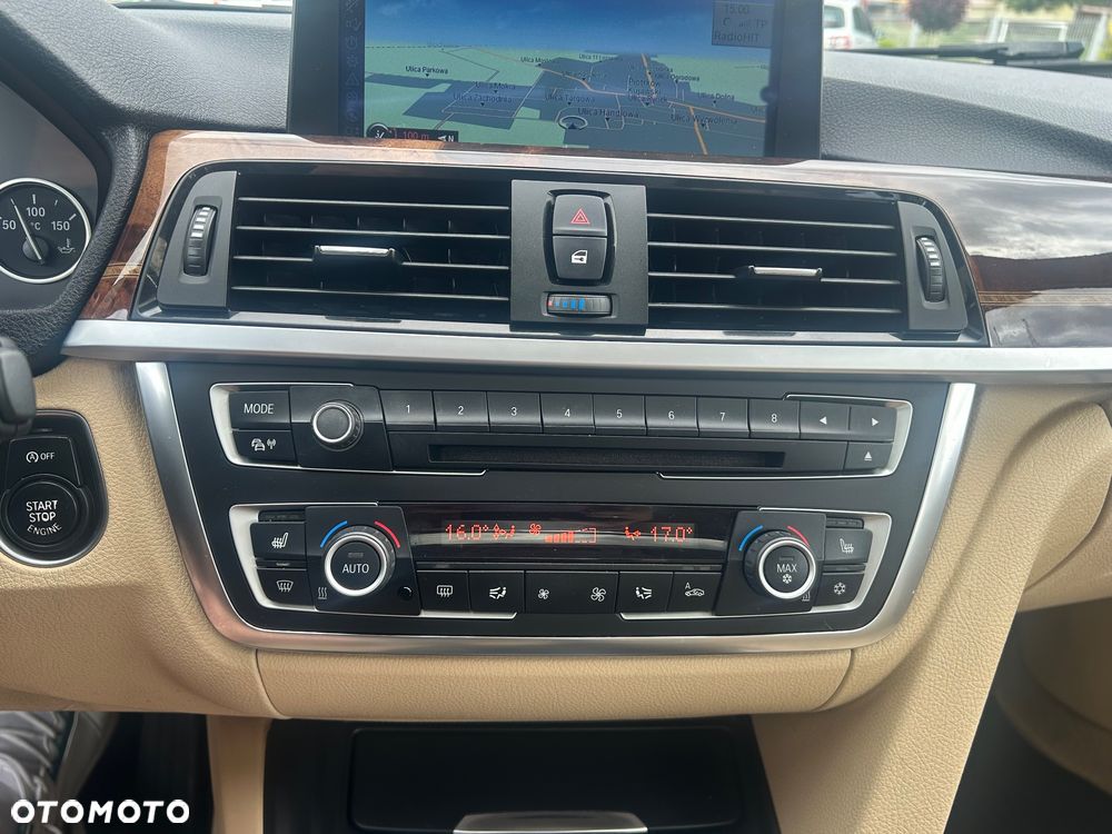 BMW Seria 3 320d Luxury Line - 16