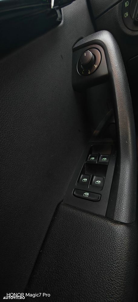 Skoda Octavia 1.6 TDI DSG Ambition - 25