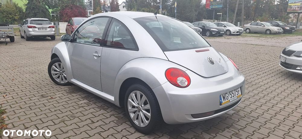 Volkswagen New Beetle - 18