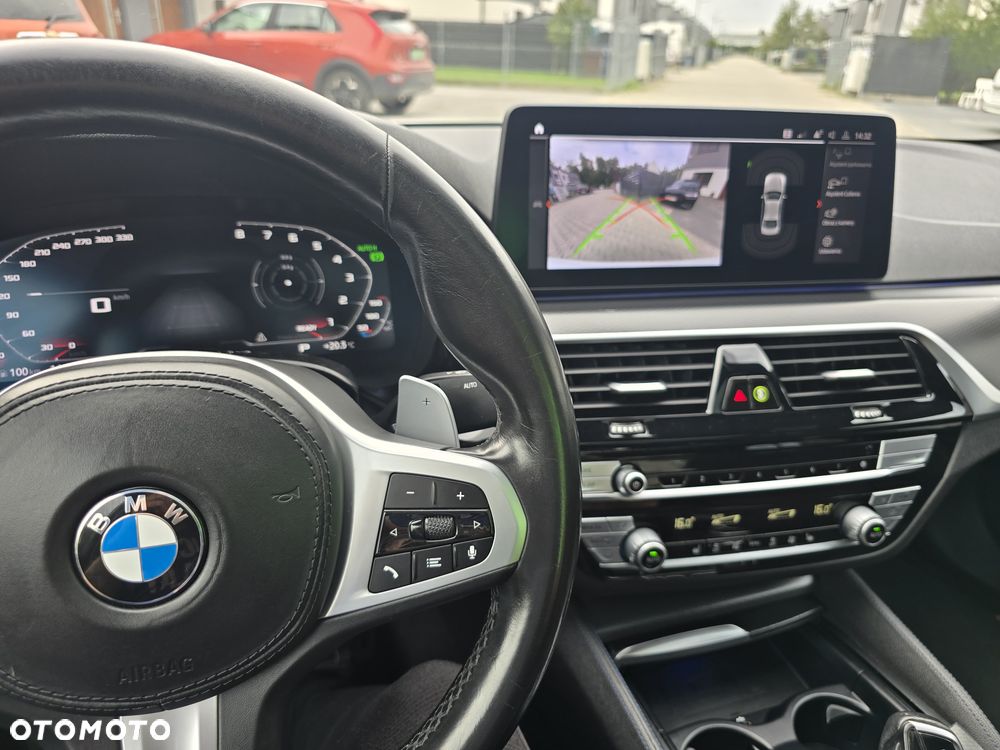 BMW 5 Series 2020 photo 5
