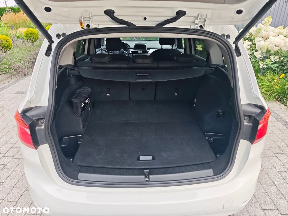 BMW Seria 2 220i Advantage - 5
