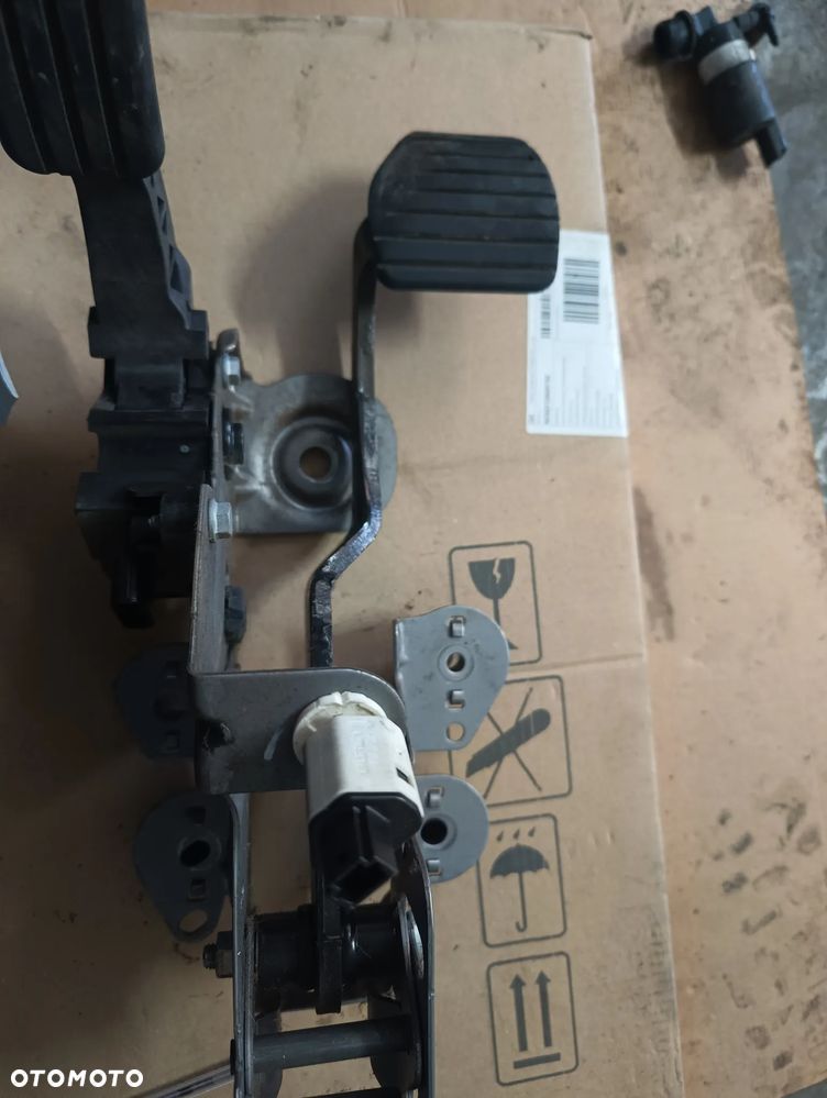 Renault Megane III Pedał sprzęgła - 1