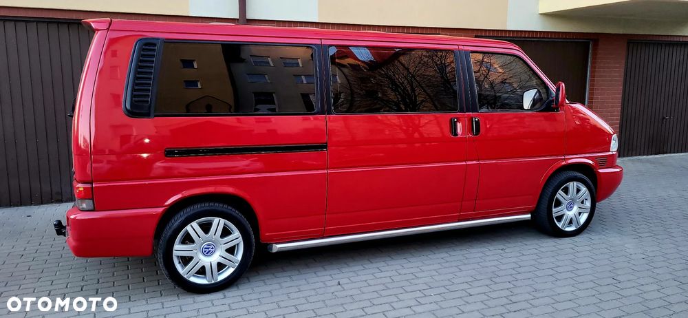 Volkswagen Caravelle - 11