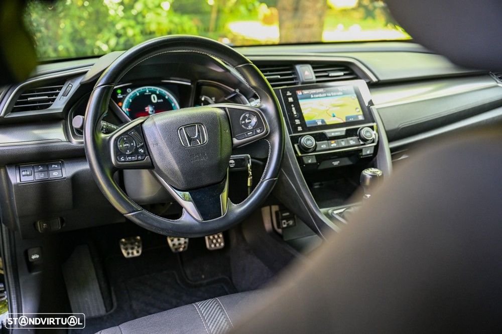 Honda Civic 1.0 i-VTEC Executive - 33