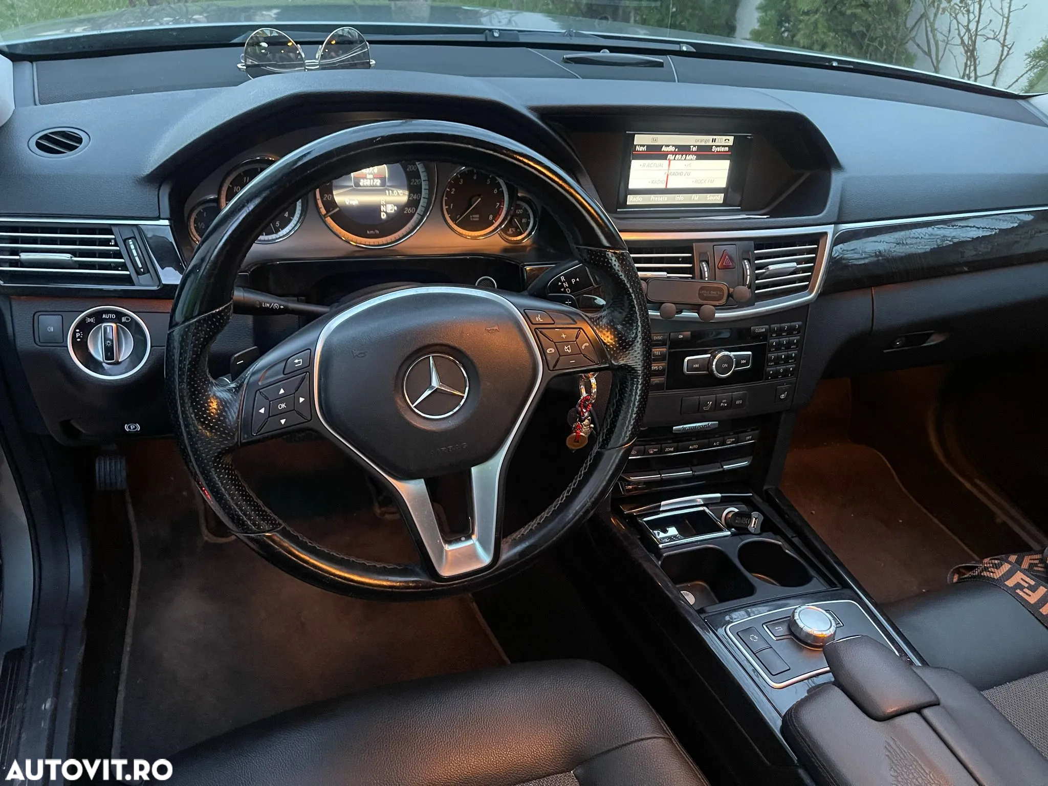 Mercedes-Benz E 200 CGI BlueEfficiency Automatik - 5