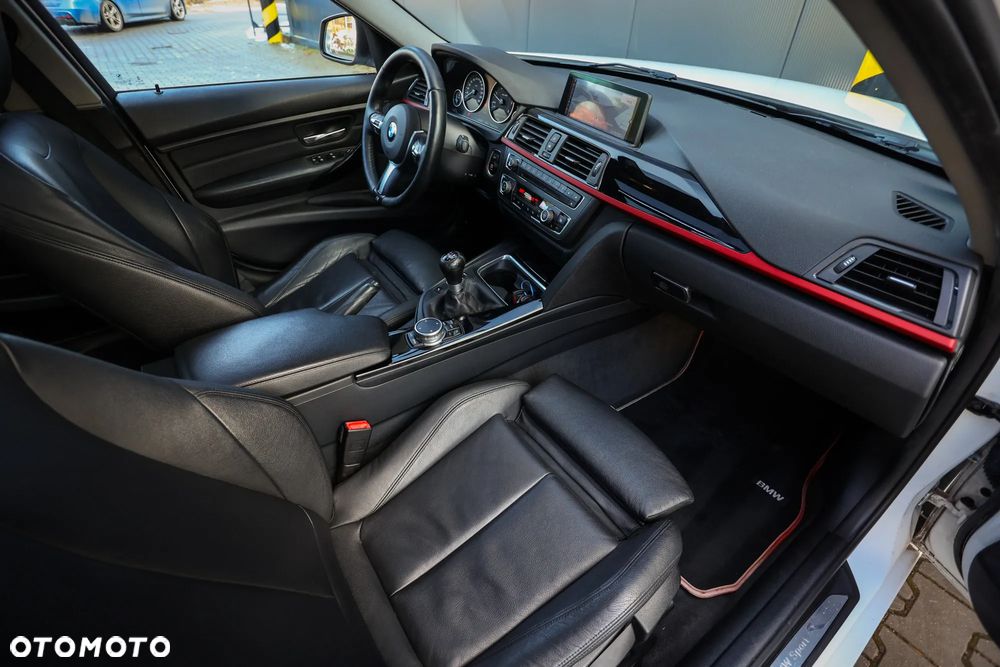 BMW Seria 3 320d Efficient Dynamics Edition Sport Line - 27