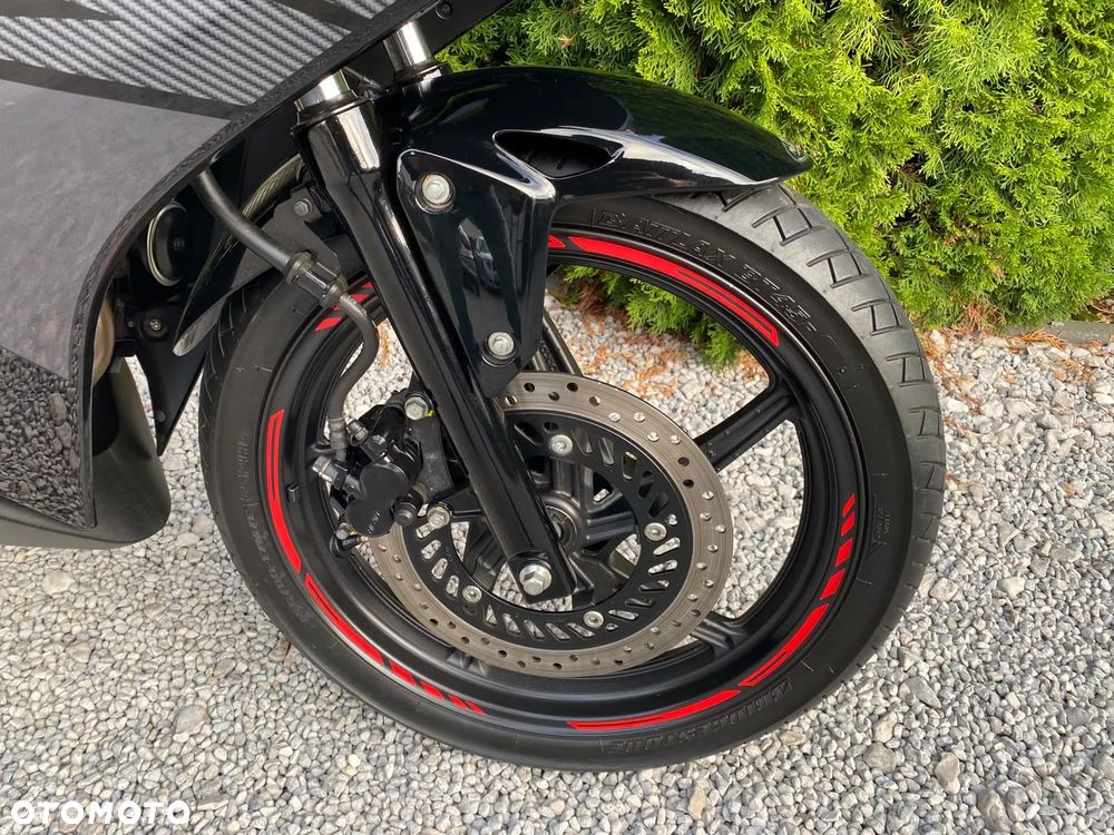 Honda CBR - 19