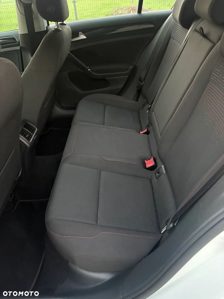 Volkswagen Golf 1.4 TSI DSG Sound - 11