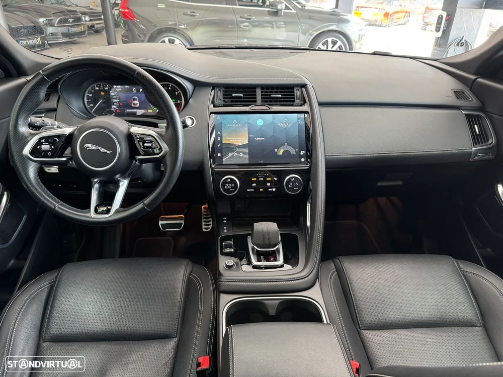 Jaguar E-Pace 1.5 P300e R-Dynamic HSE AWD Aut. — fotografia 29