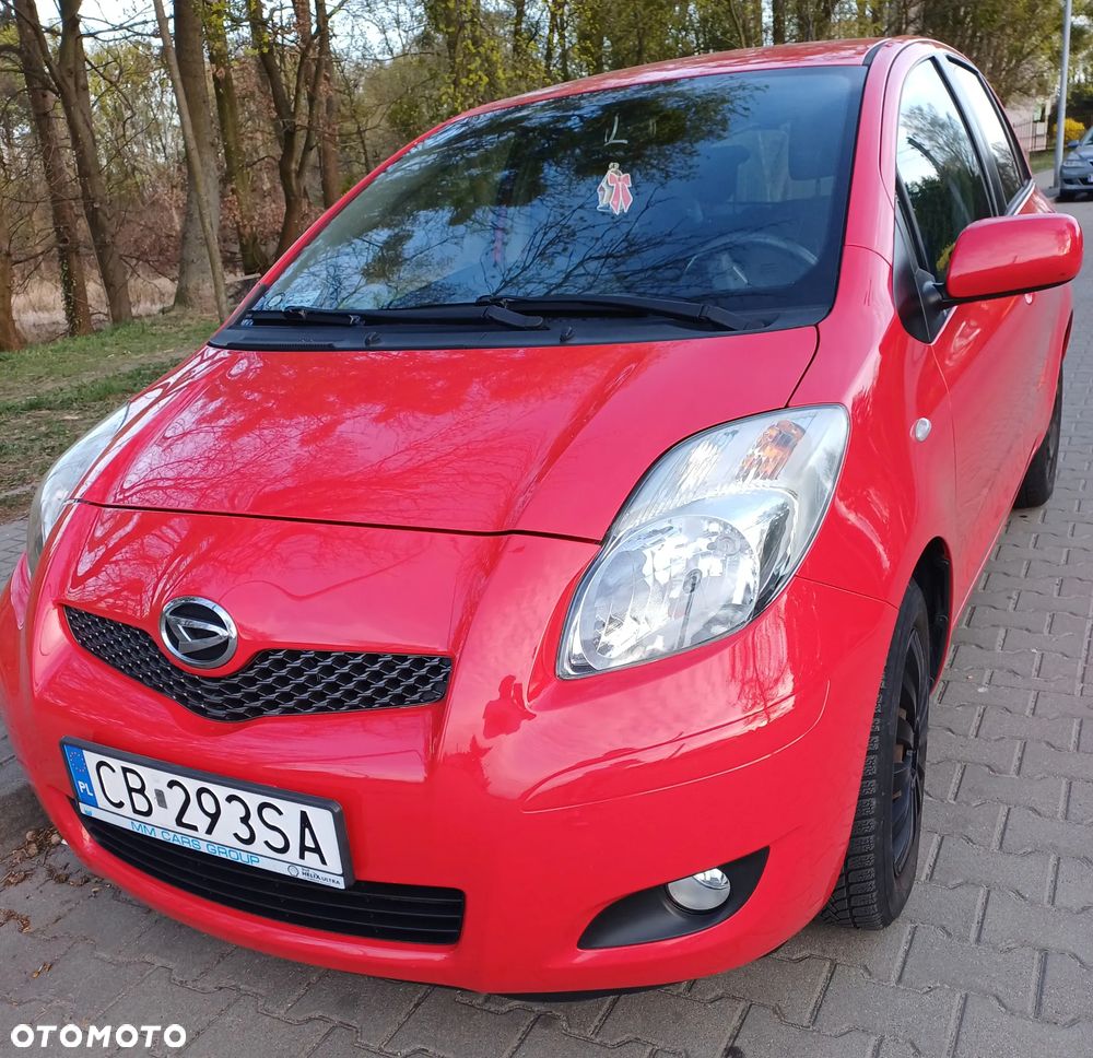 Daihatsu Charade - 2